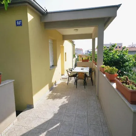 Apartment Ana *
